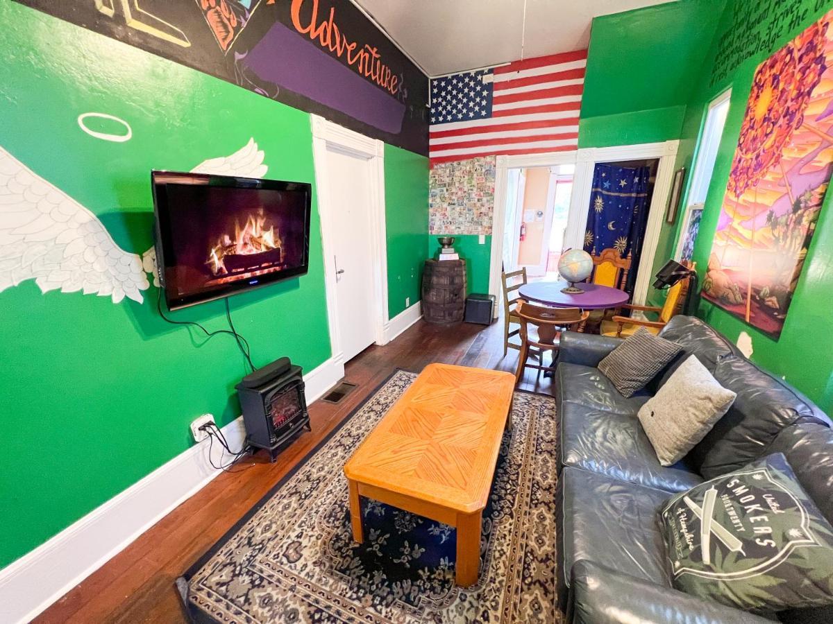 Albergue Ith Adventure (adults Only) *